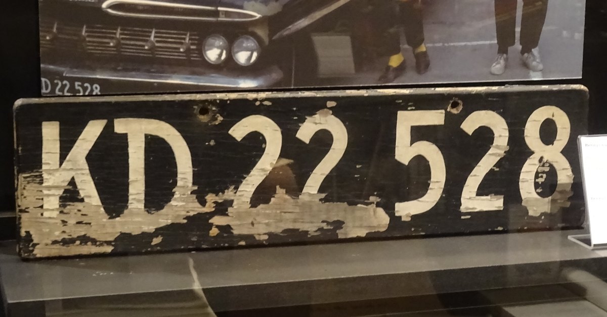 Historiske nummerplader og landekoder: regler og betydning